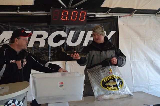 123C0D87-35A4-420D-812C-2F5205D29599