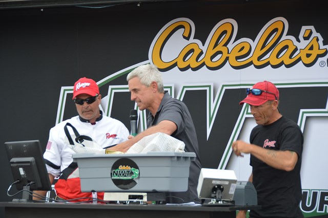 1241337F-6D34-4C8E-AEC8-8A7869E6C1FC