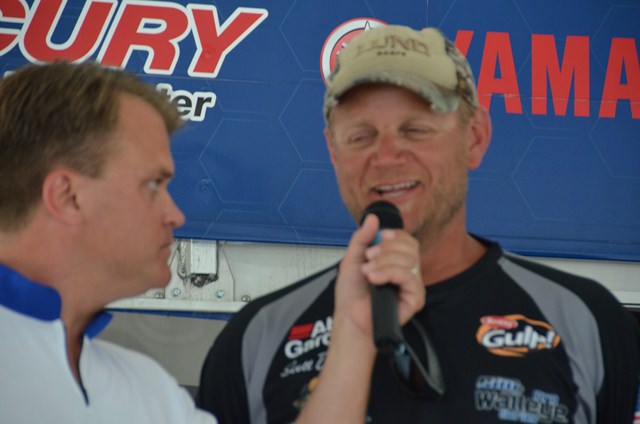 12434C64-485E-4A8A-8A69-F3A2A69CE3EA