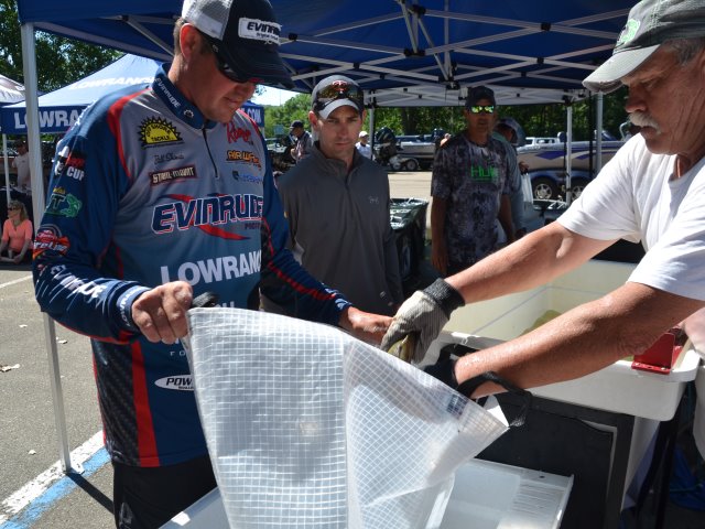 12567649-D593-4C55-B3FB-5FE18C60CF37