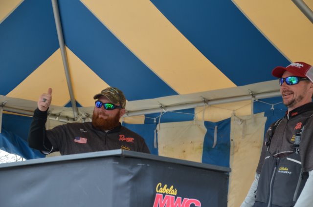 1258E7E8-9A9A-454C-A0E7-AAB4A78F4F82