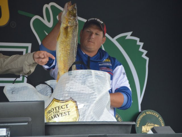 12A98889-2D3B-4F1A-A2E8-7E92739A531E