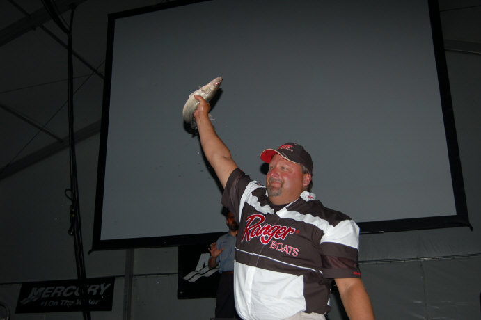 12B372B5-794F-42C2-A43C-9E280A9C3194