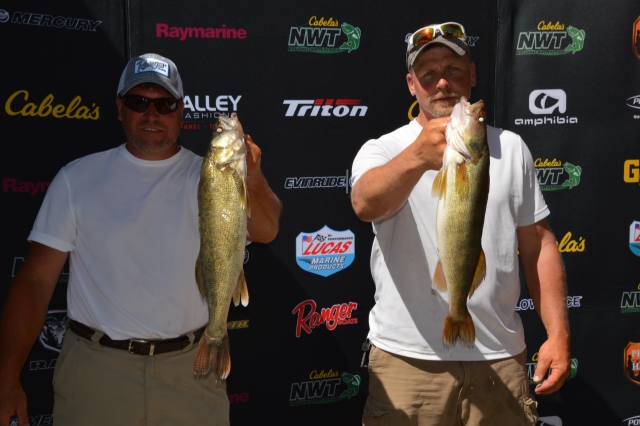 12DDDEB3-4233-4B47-85D3-FAF3BC61E96E