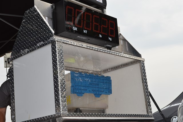 12F10B40-1D69-47E3-AED8-B8571073E124