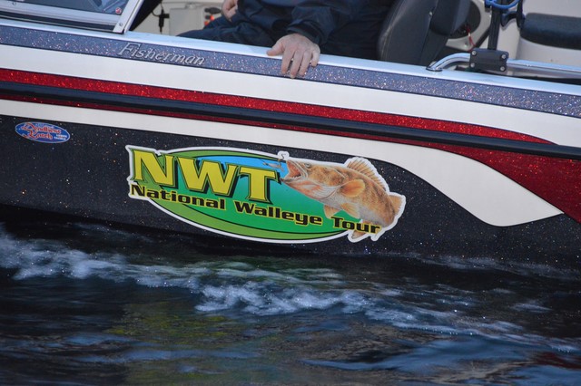 13686018-E1E8-402B-8398-246ED225BC06