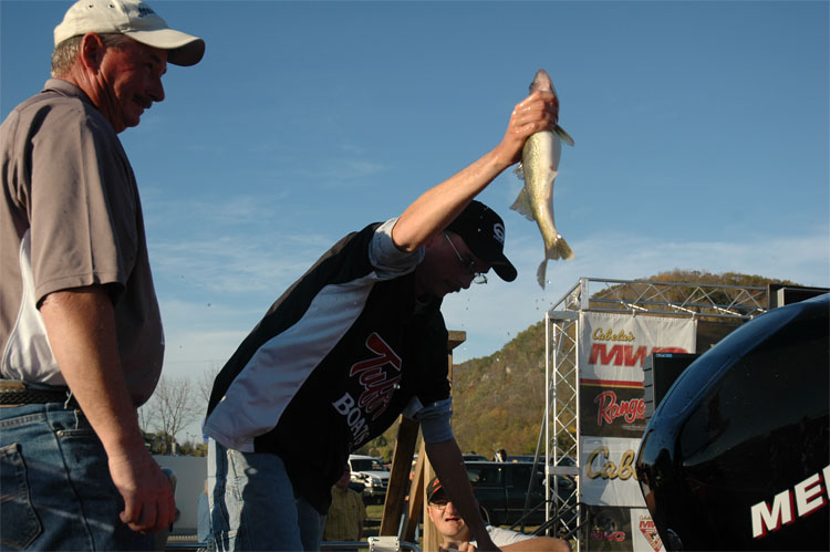 13694CDD-5830-45A9-8945-C54507032452