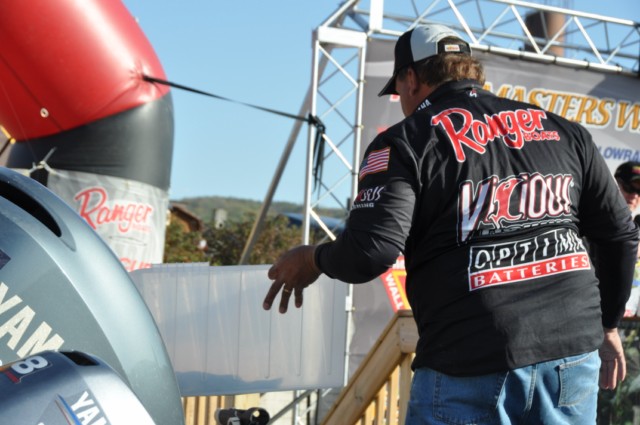 137E40B0-7A42-4951-B09F-028B4F7119B0