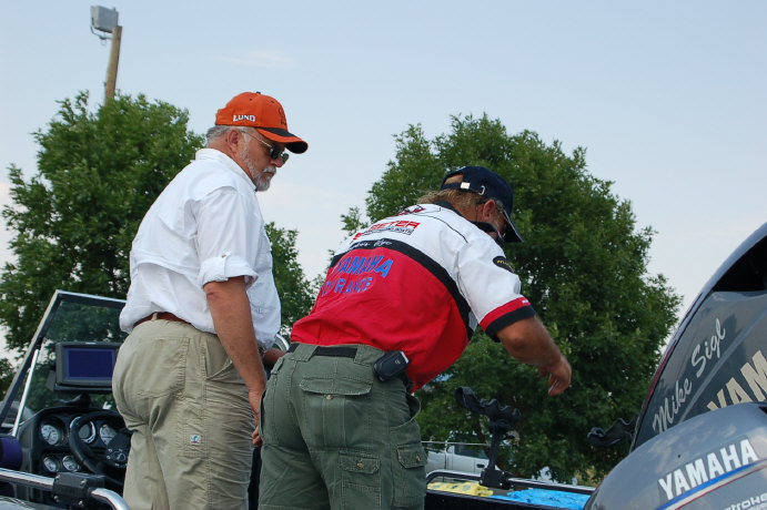 13B8552A-1F7D-4A12-B6DE-563E35BD3158