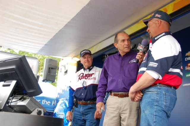 13FF9190-F33F-4497-A2B6-91D49B3018F8