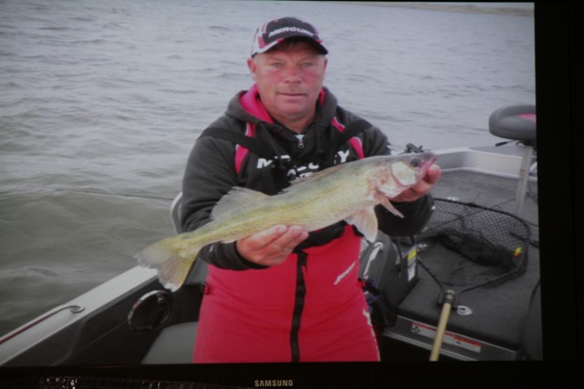 14390A9B-0462-48C7-9395-1E83A4D50635