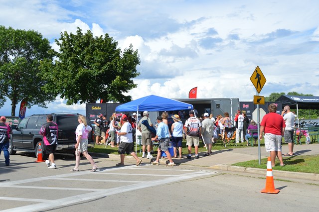 1479C4FF-8DB7-41FD-9FB5-10E3C1770DDD