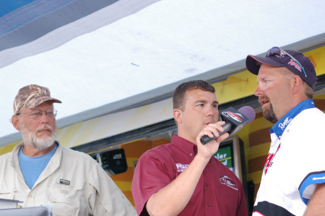 148E7E22-0F85-450A-B335-8A7EED096D2C