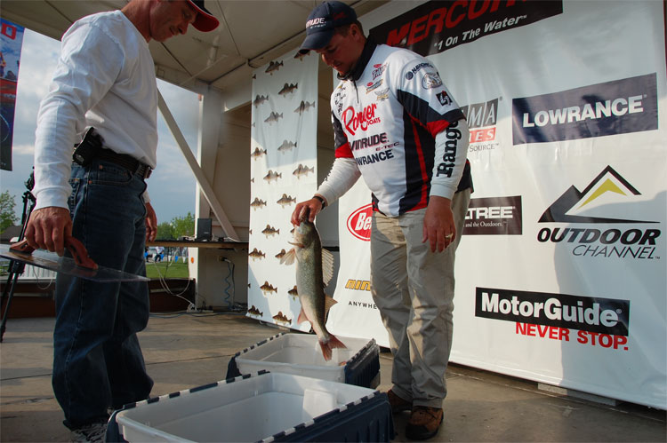 14D79776-FDE2-4B69-B2AB-94AA8B90D8E3