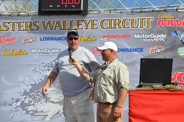 14E5E4AA-0E54-44E8-B208-AF032FA81255