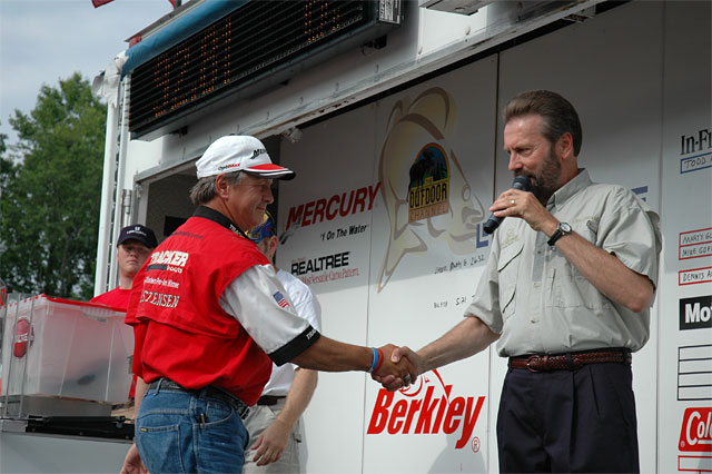 1518A605-D04F-46F7-8C4C-292609DCF3BC