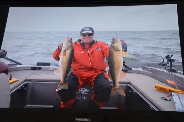 155C1E10-4685-4B15-AF34-7C75D046DF71