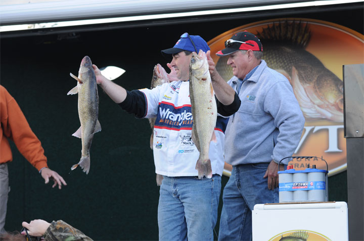 15652FE8-1F3A-4240-AC08-66917F3BD740