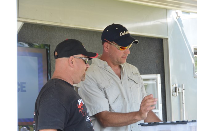 16175E60-E5D3-4AB9-8FE8-14434DA1B707