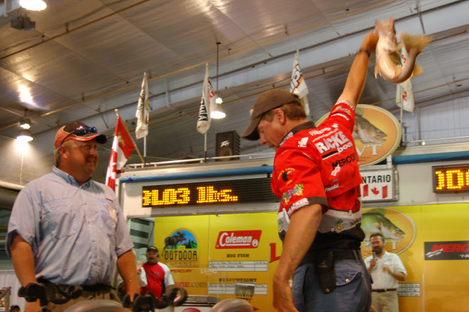 1619B2F6-7227-4E35-9C19-21704BDBF208