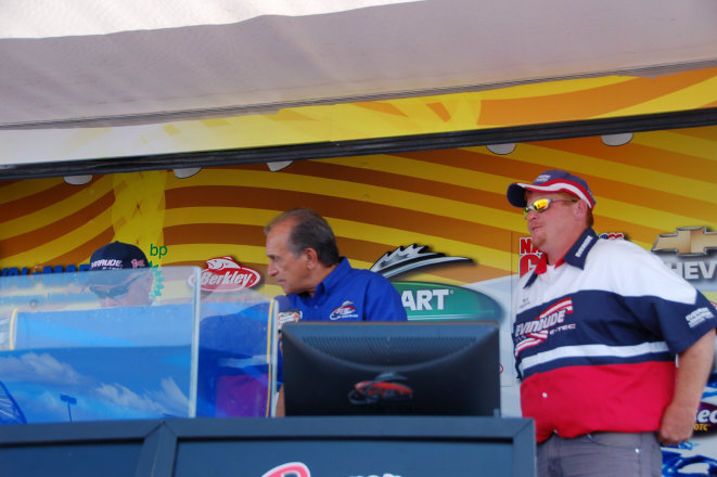 163E6288-F41B-4E9E-94CF-00178221B664