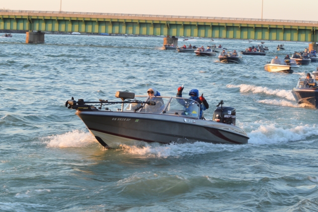 165B01D9-0FAA-47B9-A64E-664107938E8C