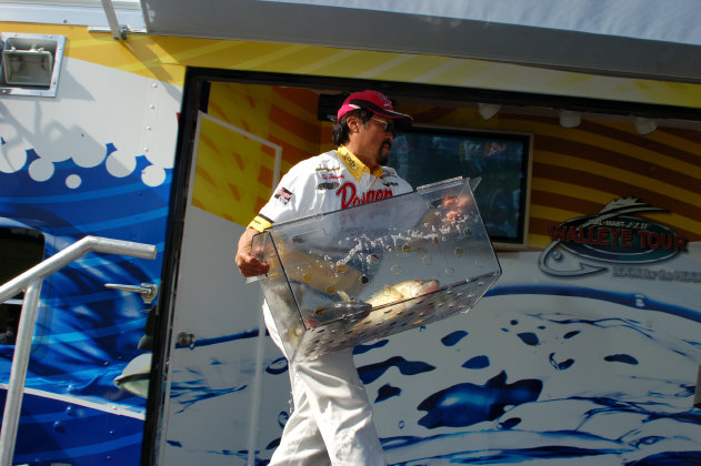 1681F1A1-AFB1-41D5-9CEC-61E203843D0D