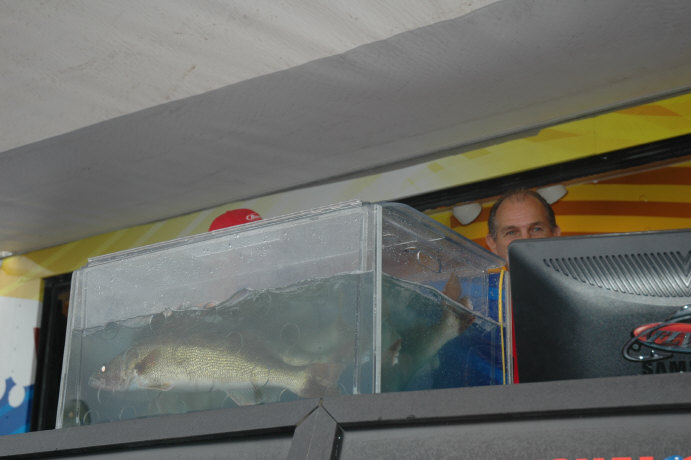 16C9BE46-C4AD-41EC-AD31-A92BB97AABEC