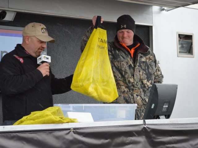 16CFD99A-115C-44EC-9E0D-7A1ED354AC23