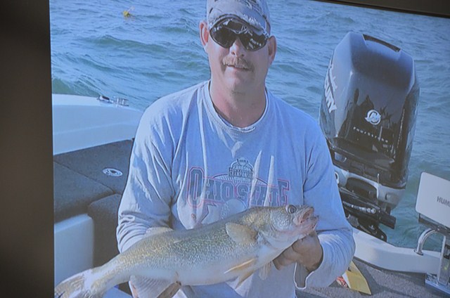 16EDCDAC-BE0D-4C51-A4AF-0348D7B704F1