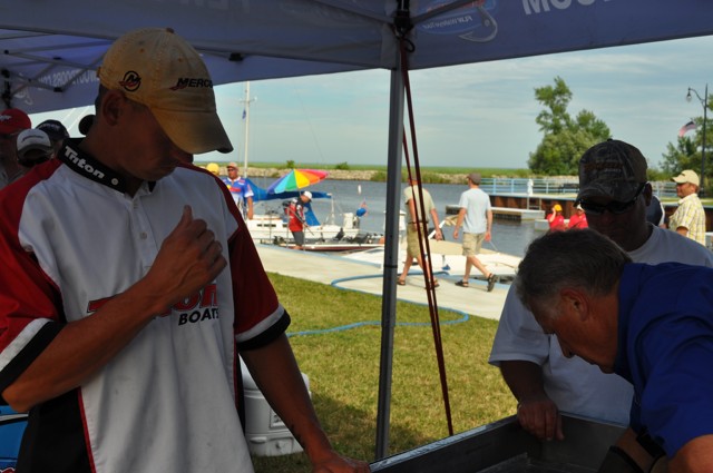 1707C700-6EC9-459C-B3C6-F40ED327328F