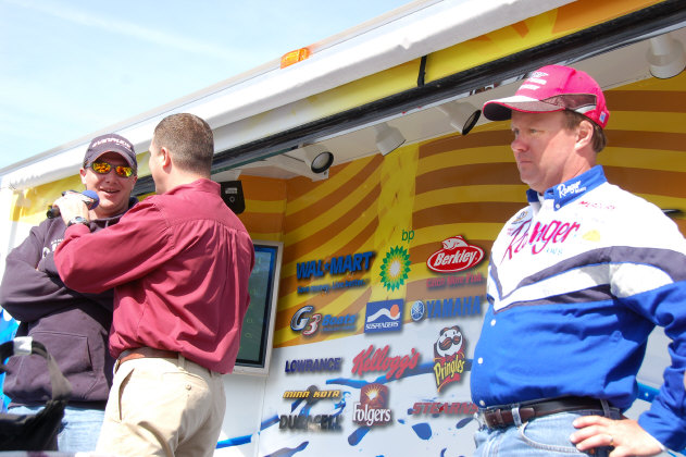 176234F6-2856-47A2-9EEE-F573CB340147