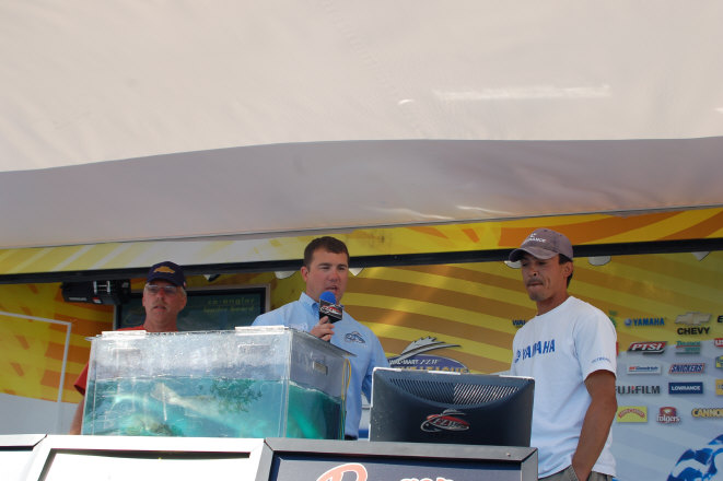 17CC06A2-6915-423C-9BA7-BD4B7A843BBC