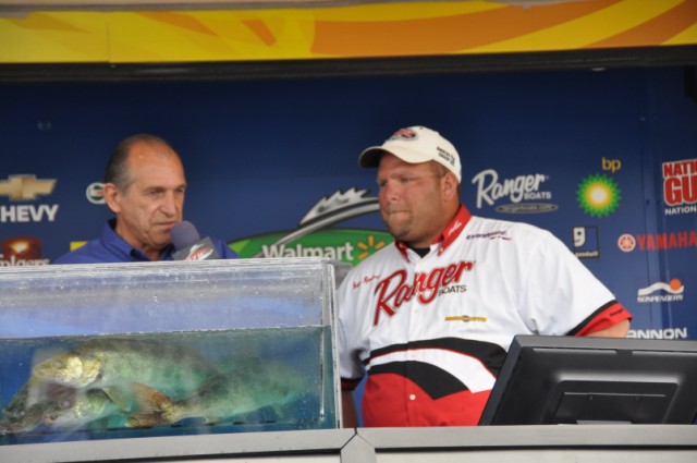 17CEC119-9D10-44F7-975A-8BF1A9F44396