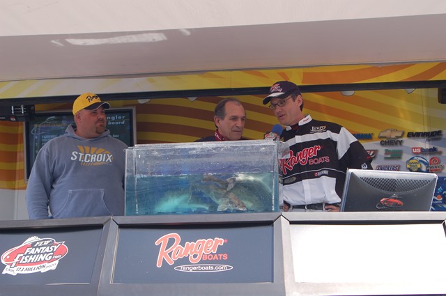 17D0548A-7C4C-4438-8F8B-C4123440D9E5