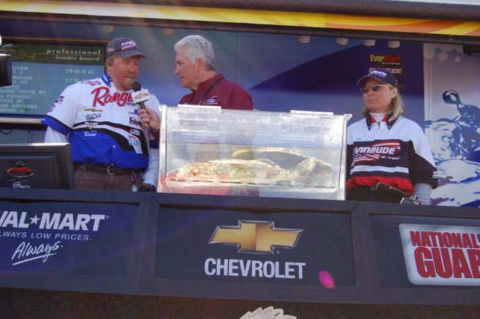 17E6C041-90CC-4FAA-954A-3B1465A93E41