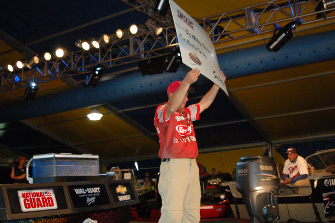 18374B81-42B4-4EAA-881B-D25062F80CA0