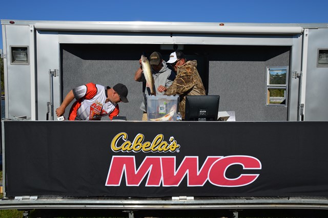 18A60E04-9317-4520-B69A-265AD78C8734