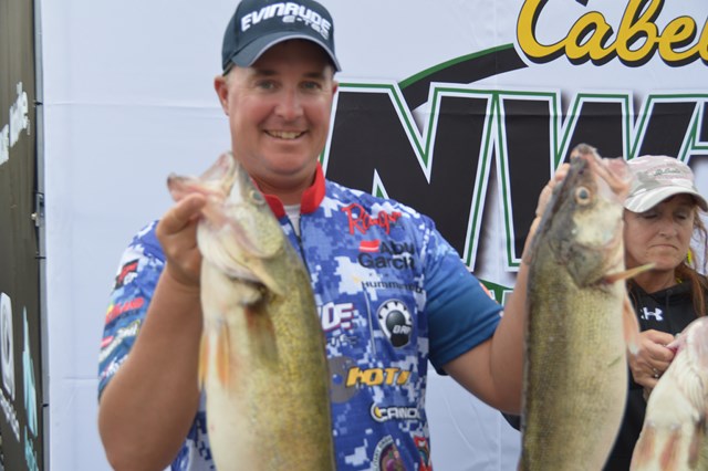 18AB6DC3-0B63-4BA8-AC4F-E28D2E62E62E