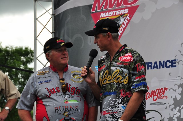 18B604E8-AF95-4BBB-B026-72103859CF7B