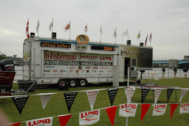 18B747CB-4661-471A-82F7-42EF0DB01AB5