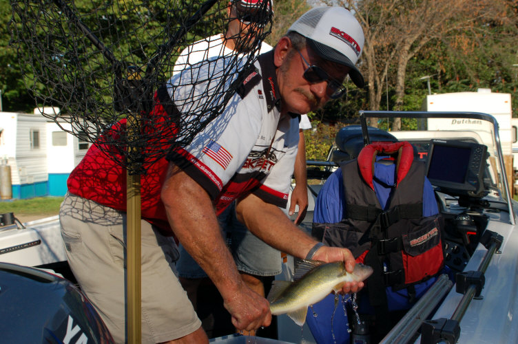 19730EEE-7E2C-4EBD-8F23-AAB51914CAF7