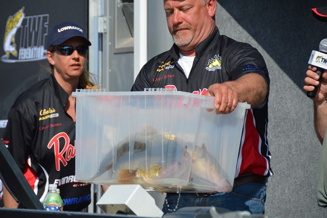 19AC589E-1660-448D-A72C-32149F45DF74