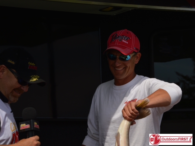 19E6463D-9268-4C61-A24C-6561810ED21C