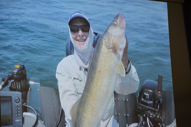 19FDC3C0-A13B-4C69-ACD3-F6BDFA6D3154