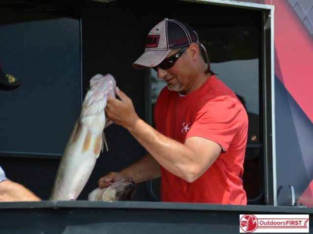 1A171D03-3D44-43B6-A90C-AAB9BA6E9AD7