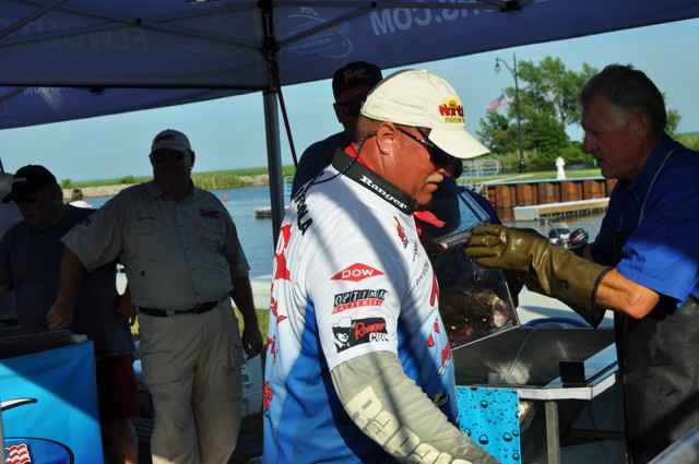 1A287E38-36B7-479A-9260-EAF7313A0BA9