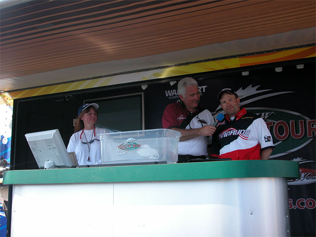 1A2FC663-DE31-47DB-8546-8C2858A36F15