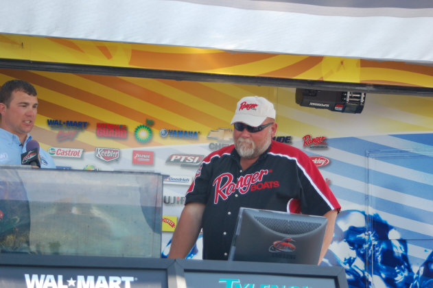 1A39F301-000E-4787-A3AD-A9F3B68D4A22