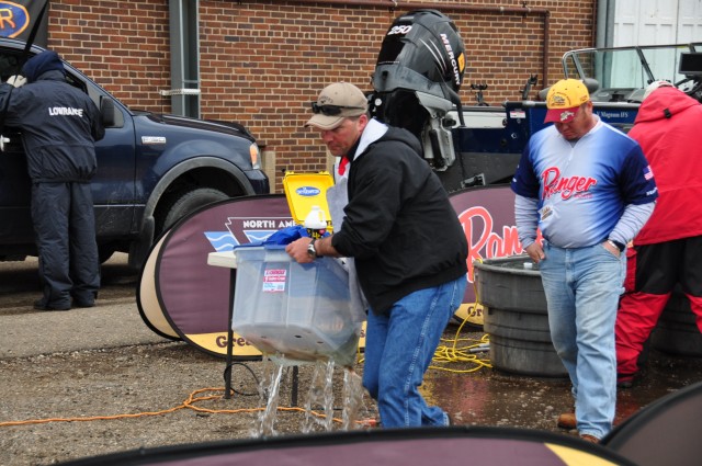 1A921C86-F1EA-43C4-982B-9EFD1A09E365